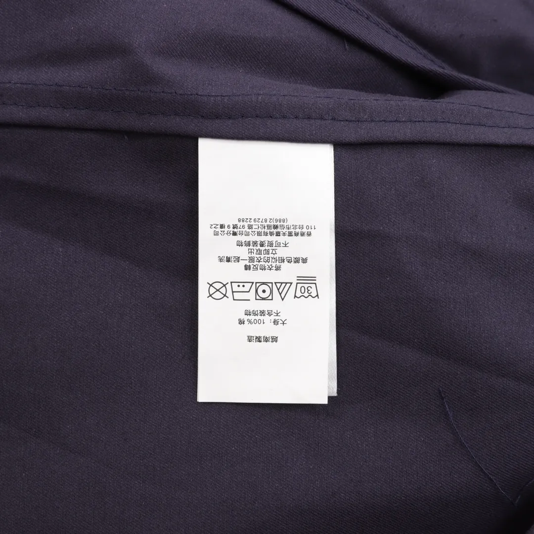 P540 Polo Ralph Lauren R01 Clean fit vintage retro zipper jacket. This is a couple style that can be worn by both boys and girls. It is an eternal classic. The fabric is really different from others. The new model is not as stiff as the old model. I think it is easier to wear. The most classic one is probably it. It is 100% pure cotton. The hardness is just right and not that stiff!! This is this year's upgrade, but I feel it is better to wear. The embroidery on the chest is all German Oman embroidery fiber with original data. The embroidery process is very particular. The Japanese Tajima machine is used to ensure the embroidery is exquisite and three-dimensional, which is what I said is different from what is on the market. Regarding the workmanship, the version is loose and can be worn by boys and girls!! The jacket may be worn for a longer period of time, and the Mid-Autumn Festival is about to go out in October. Retro will never go out of style. Color: Khaki Navy Size: S-XL